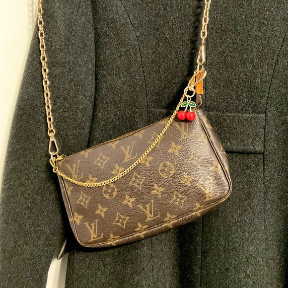 Louis Vuitton Handbags - LV ✅Pochette Accesories LOUIS VUITTON AUTHENTIC
